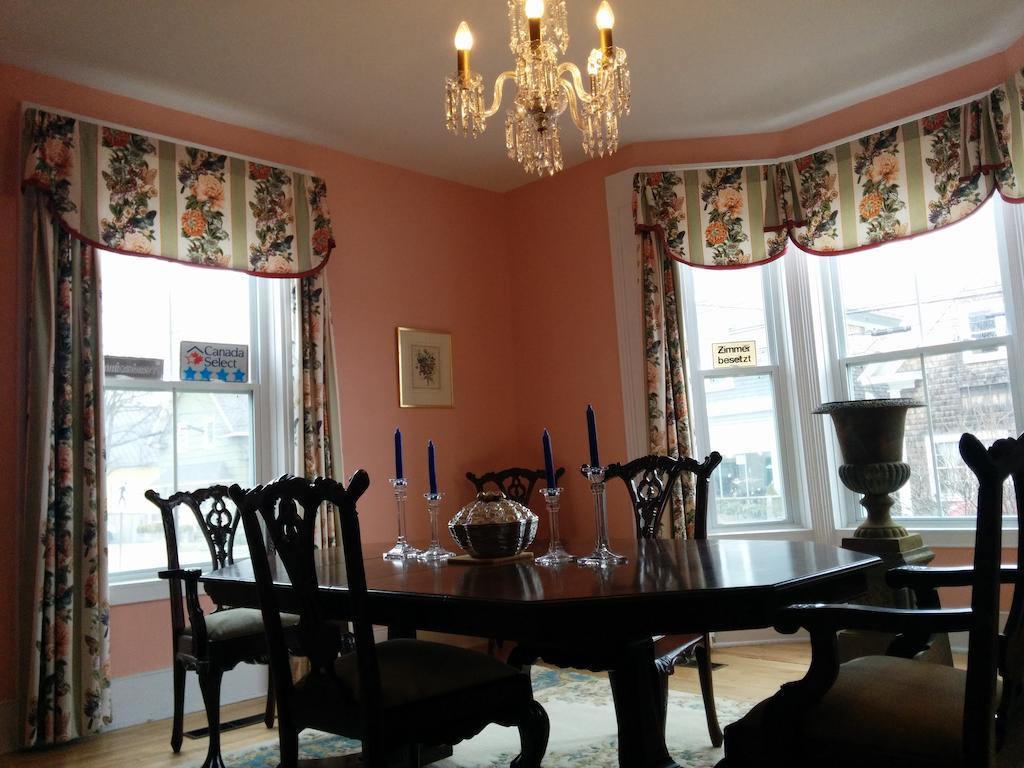 Fairmont House Bed & Breakfast 마혼베이 외부 사진