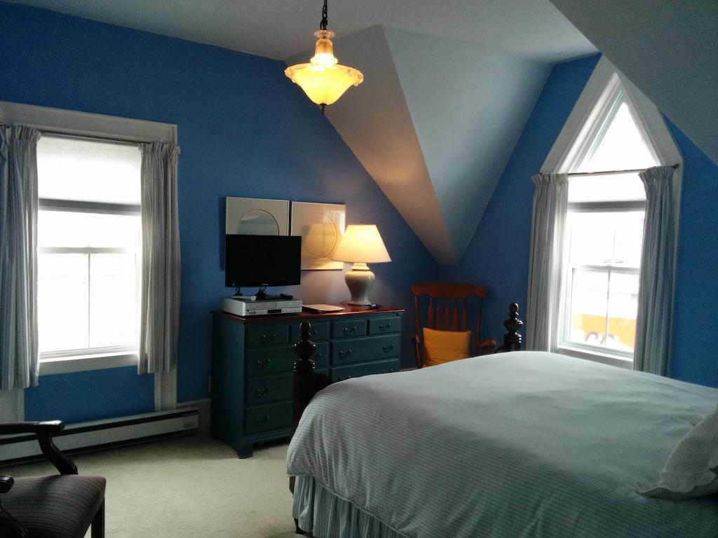 Fairmont House Bed & Breakfast 마혼베이 객실 사진