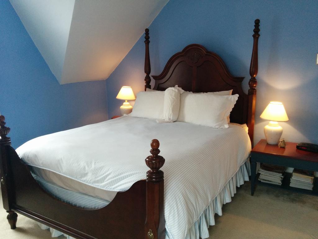 Fairmont House Bed & Breakfast 마혼베이 객실 사진